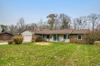 1707 S Briarwood Drive, Warsaw, IN 46580