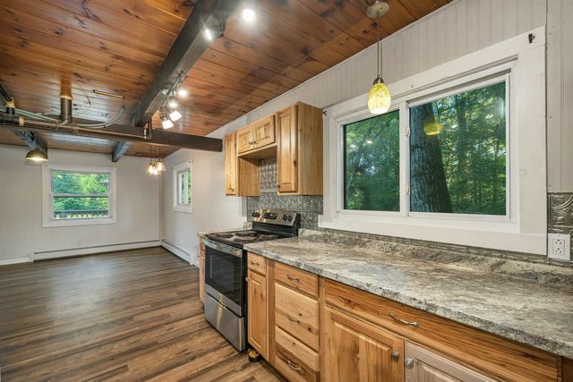 21 Birch Tree Lane, Hillsborough, NH 03244