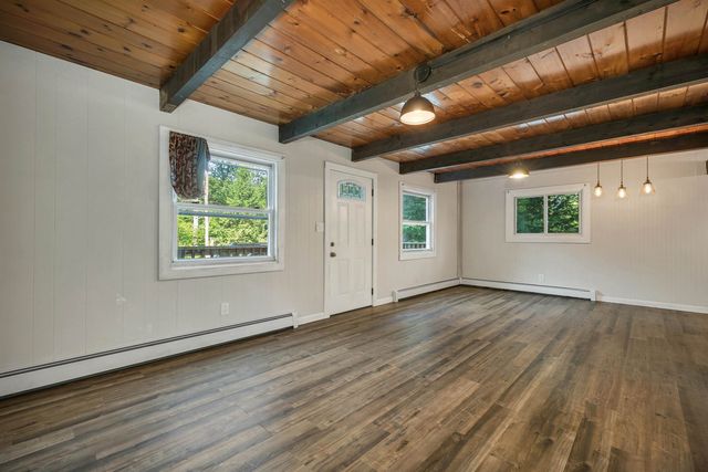 21 Birch Tree Lane, Hillsborough, NH 03244