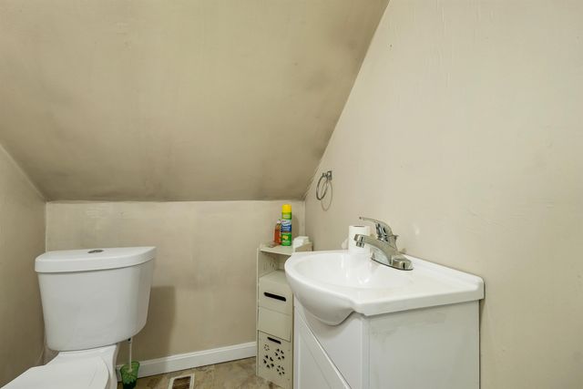 21 Birch Tree Lane, Hillsborough, NH 03244