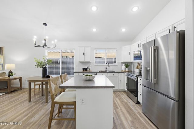 17012 S 27TH Place, Phoenix, AZ 85048