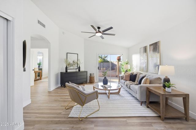 17012 S 27TH Place, Phoenix, AZ 85048