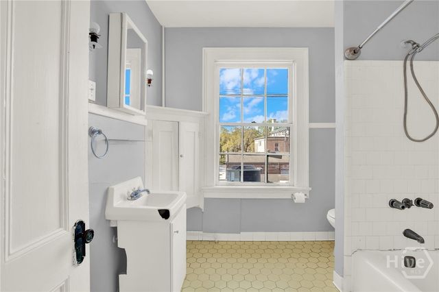 9 E Gordon Street 3, Savannah, GA 31401