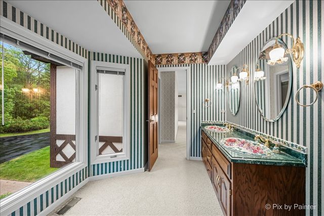 3 Auburn Lane, Barrington Hills, IL 60010