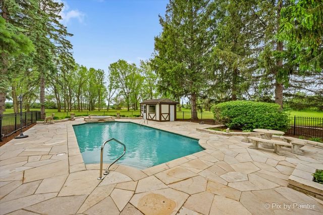 3 Auburn Lane, Barrington Hills, IL 60010