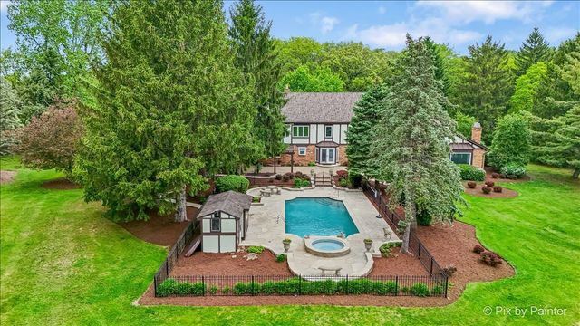 3 Auburn Lane, Barrington Hills, IL 60010