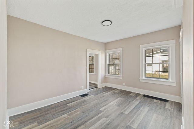 320 Lockerbie Street, Mooresville, IN 46158