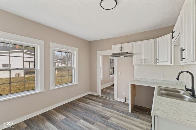 320 Lockerbie Street, Mooresville, IN 46158