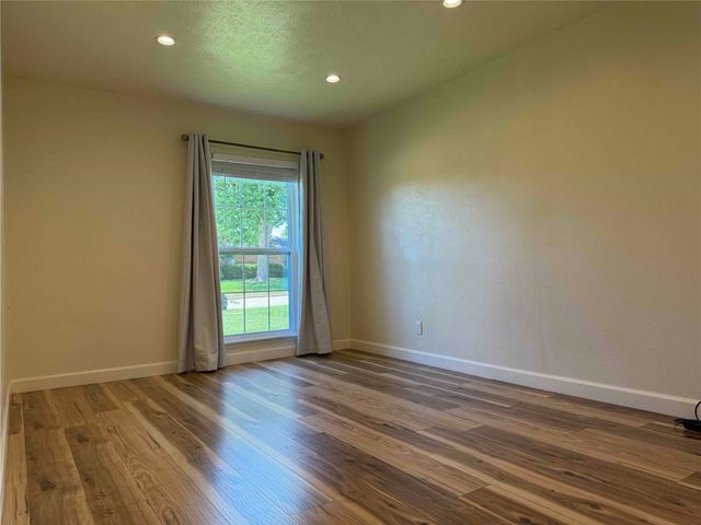 2917 Esquire Lane, Garland, TX 75044