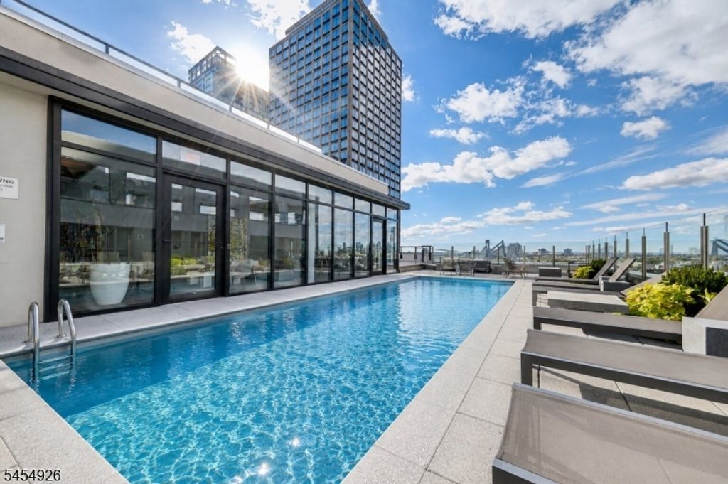 160 1St St unit 1111 1111, Jersey City, NJ 07302 — exterior