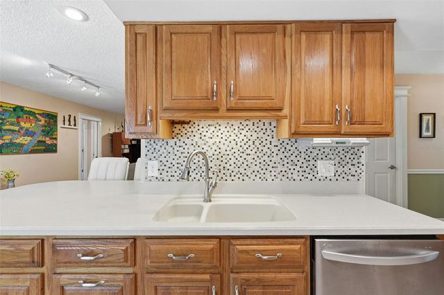 12104 99TH AVENUE, Seminole, FL 33772