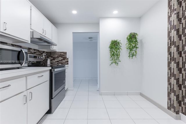 500 Three Islands Blvd 1110, Hallandale Beach, FL 33009
