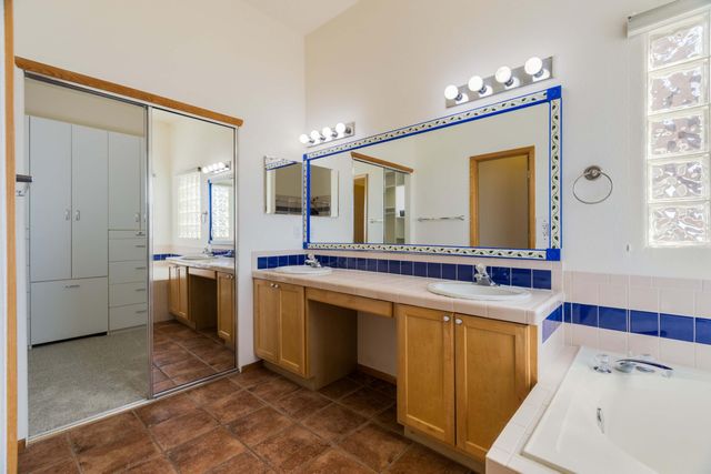 10905 Carreta Drive NW, Albuquerque, NM 87114