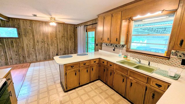 4831 Fortner St, Dothan, AL 36305