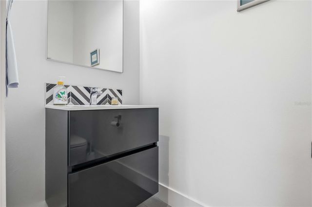 2373 PROSPECT STREET, Sarasota, FL 34239