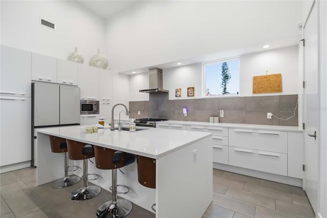 2373 PROSPECT STREET, Sarasota, FL 34239