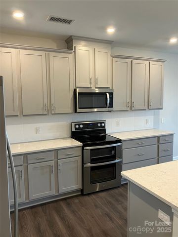 4455 Reed Creek Drive 304, Sherrills Ford, NC 28673