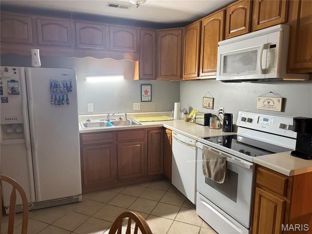 411 South Street, Lebanon, MO 65536