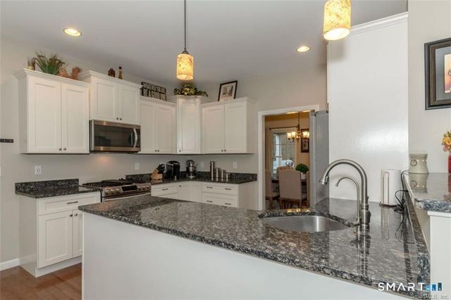 823a Stone Road, Windsor, CT 06095