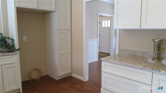 823a Stone Road, Windsor, CT 06095