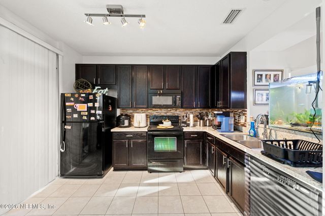8653 VICTORIA FALLS Drive, Jacksonville, FL 32244