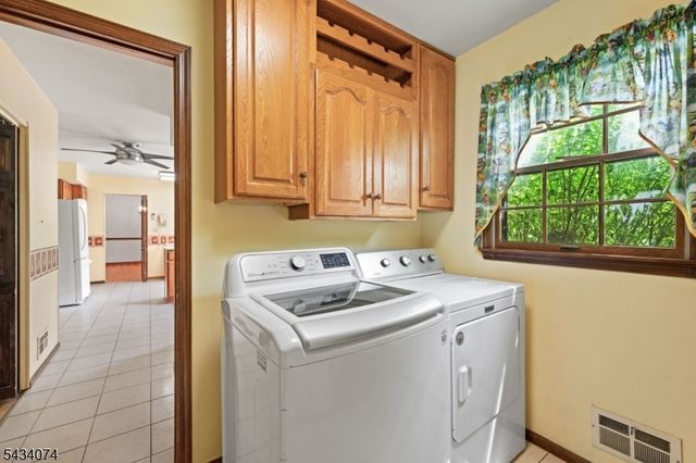 42 Higginsville Rd, Readington Twp., NJ 08853