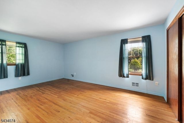 42 Higginsville Rd, Readington Twp., NJ 08853