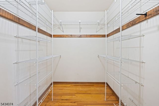 42 Higginsville Rd, Readington Twp., NJ 08853