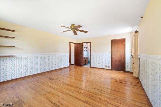 42 Higginsville Rd, Readington Twp., NJ 08853