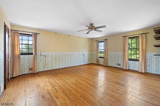 42 Higginsville Rd, Readington Twp., NJ 08853