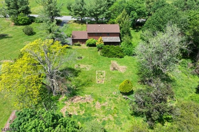 42 Higginsville Rd, Readington Twp., NJ 08853