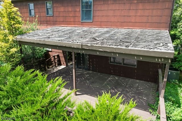 42 Higginsville Rd, Readington Twp., NJ 08853