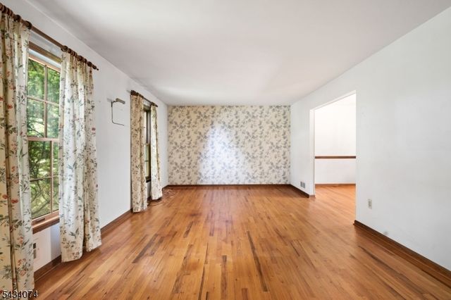 42 Higginsville Rd, Readington Twp., NJ 08853
