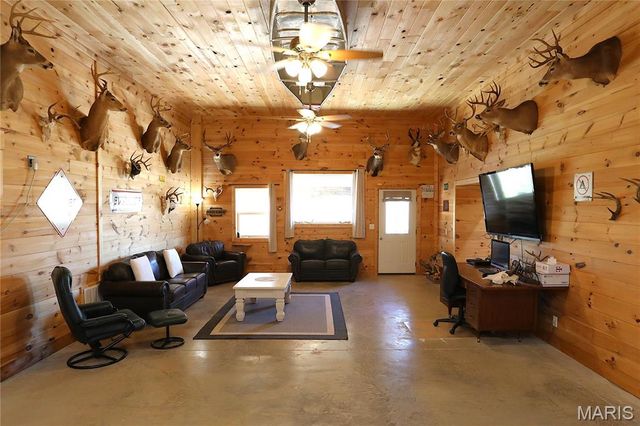 98 Carter 132C, Van Buren, MO 63965