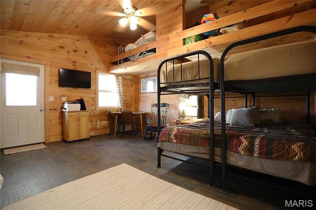 98 Carter 132C, Van Buren, MO 63965