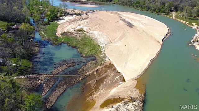 98 Carter 132C, Van Buren, MO 63965