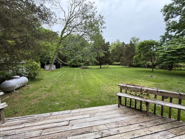 340 E Indian Stone Rd, Shepherdsville, KY 40165