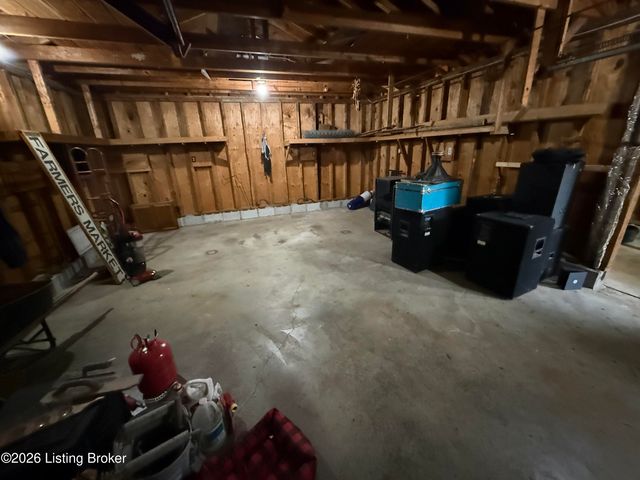 340 E Indian Stone Rd, Shepherdsville, KY 40165