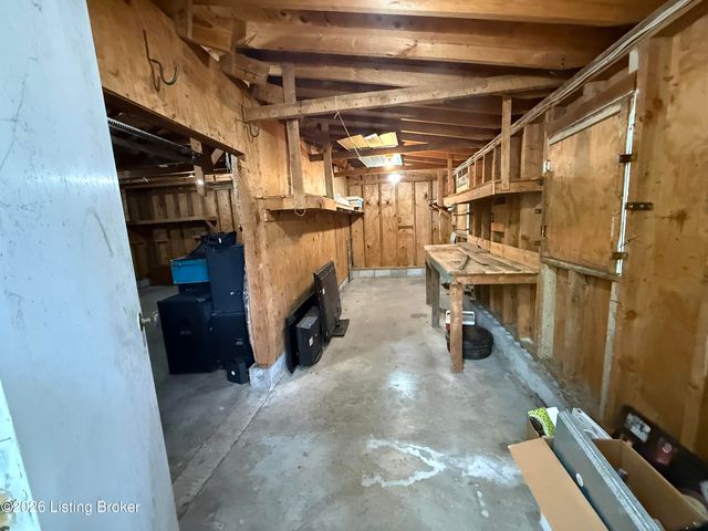 340 E Indian Stone Rd, Shepherdsville, KY 40165