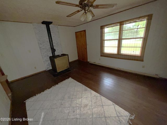 340 E Indian Stone Rd, Shepherdsville, KY 40165