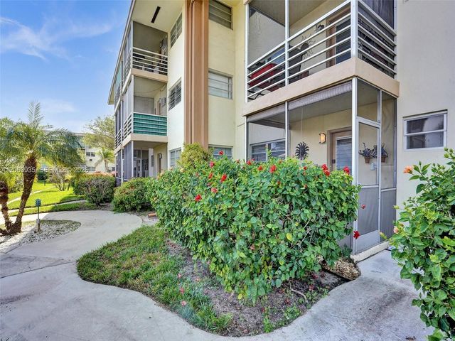 16901 NE 13th Ave 110, Miami, FL 33162