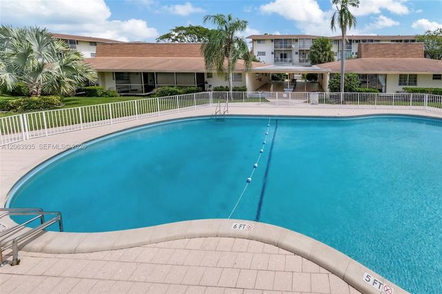 16901 NE 13th Ave 110, Miami, FL 33162
