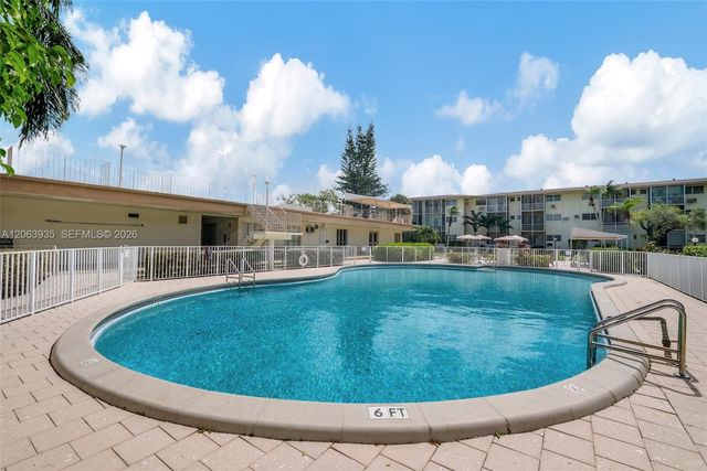 16901 NE 13th Ave 110, Miami, FL 33162