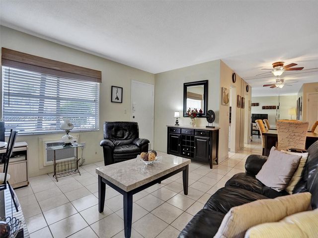16901 NE 13th Ave 110, Miami, FL 33162