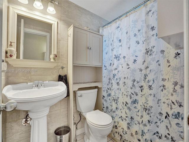 16901 NE 13th Ave 110, Miami, FL 33162