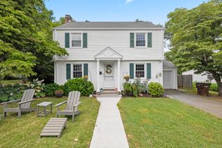 50 Bentwood Road, West Hartford, CT 06107