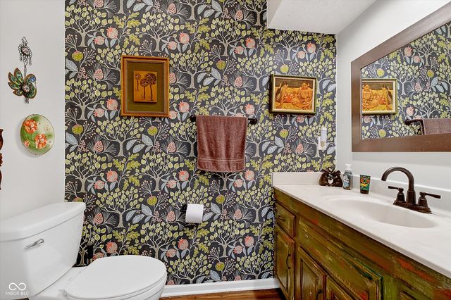 913 Arrowwood Drive, Carmel, IN 46033