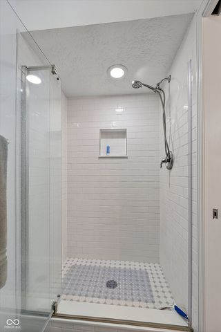 913 Arrowwood Drive, Carmel, IN 46033