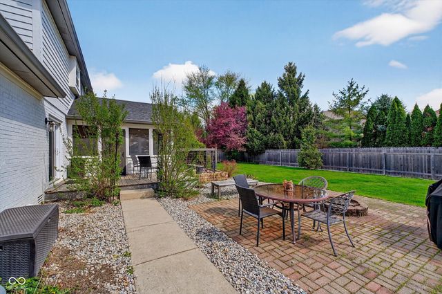 913 Arrowwood Drive, Carmel, IN 46033