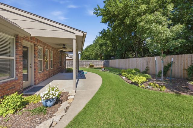 6913 N 128th Court, Owasso, OK 74055